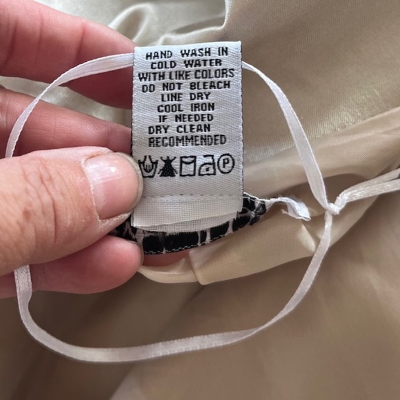 Vertigo Paris Gold Satin Trench Coat size large - Picture 2 of 6